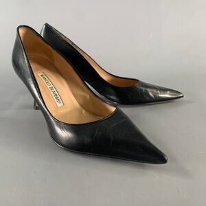 MANOLO BLAHNIK Size 7 Black Leather Pointed Toe Pumps
